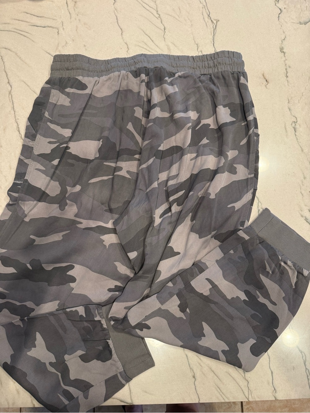 Splendid Gray Camo Joggers XL | 100% Rayon Lounge Pants Elastic Waist - Picture 16 of 16